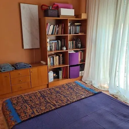 όμορφο, άνετο ζεστά διακοσμημένο