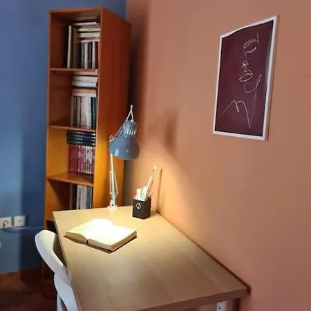 όμορφο, άνετο ζεστά διακοσμημένο