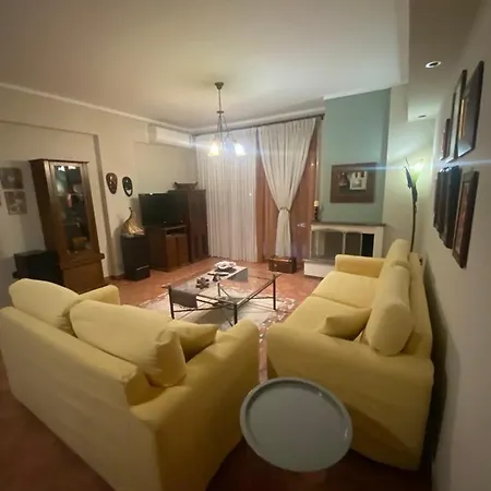 όμορφο, άνετο ζεστά διακοσμημένο Apartment